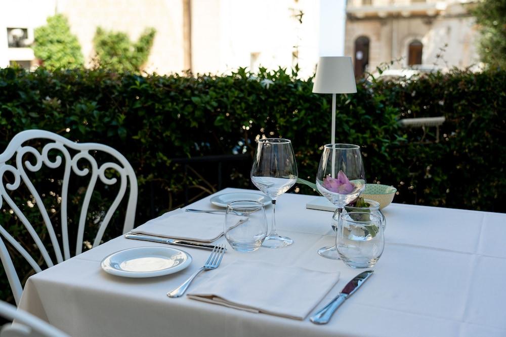 Ostuni Palace - Hotel Bistrot & Spa Dış mekan fotoğraf