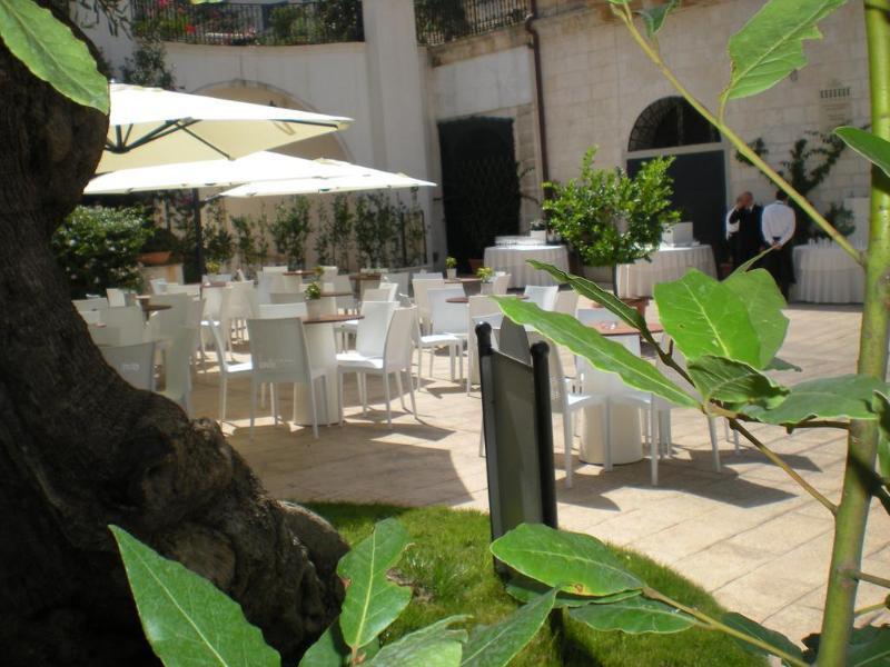 Ostuni Palace - Hotel Bistrot & Spa Dış mekan fotoğraf