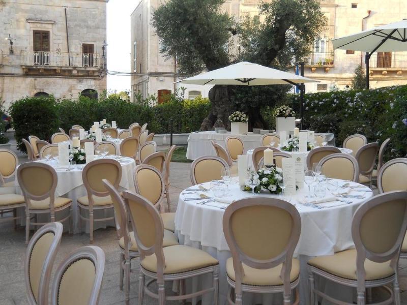 Ostuni Palace - Hotel Bistrot & Spa Dış mekan fotoğraf